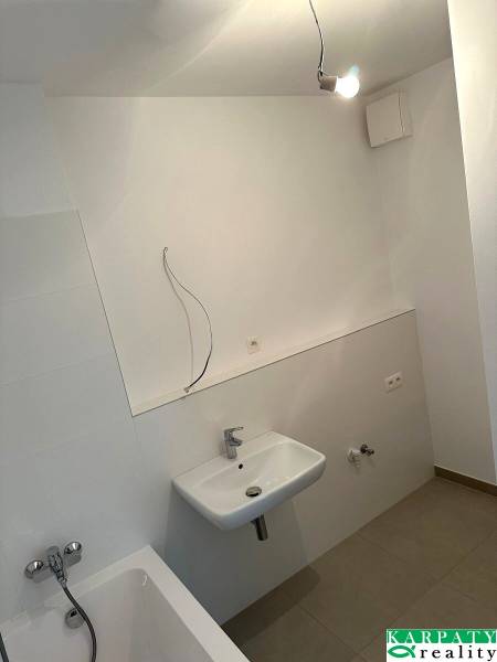 183440972 (3).jpg